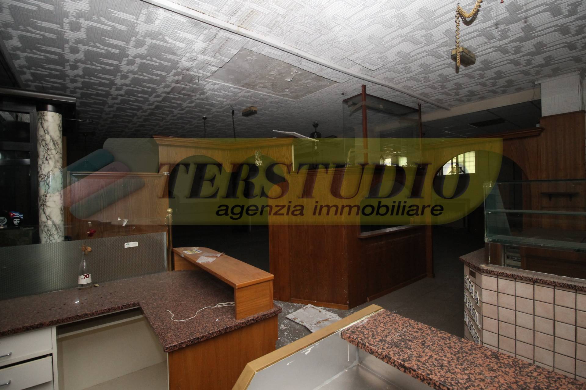 Locale commerciale in vendita a Mozzo, Dorotina