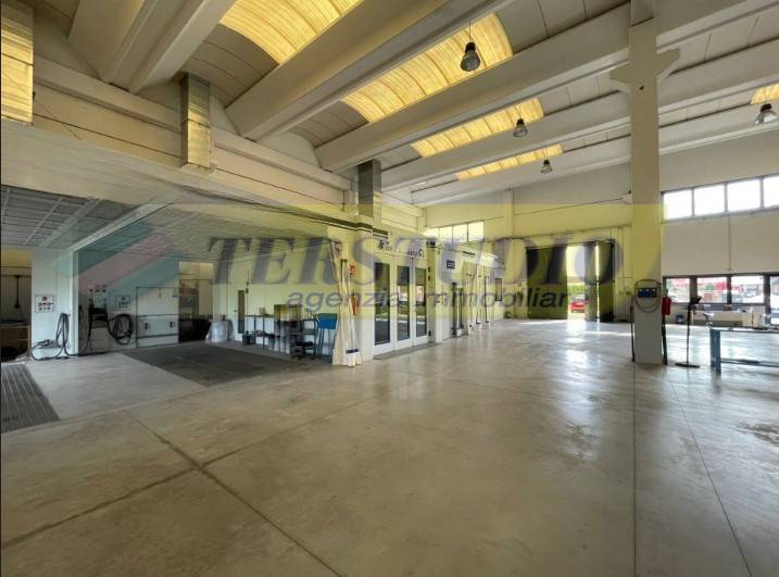 Capannone in vendita a Palazzago