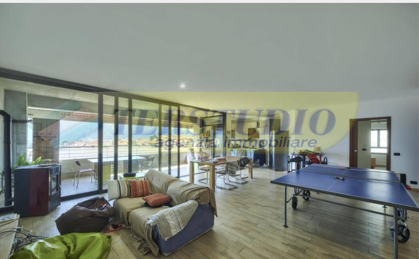 Quadrilocale in vendita a Mandello del Lario