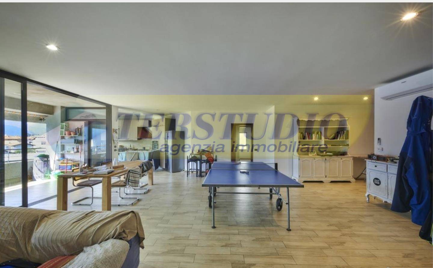 Quadrilocale in vendita a Mandello del Lario