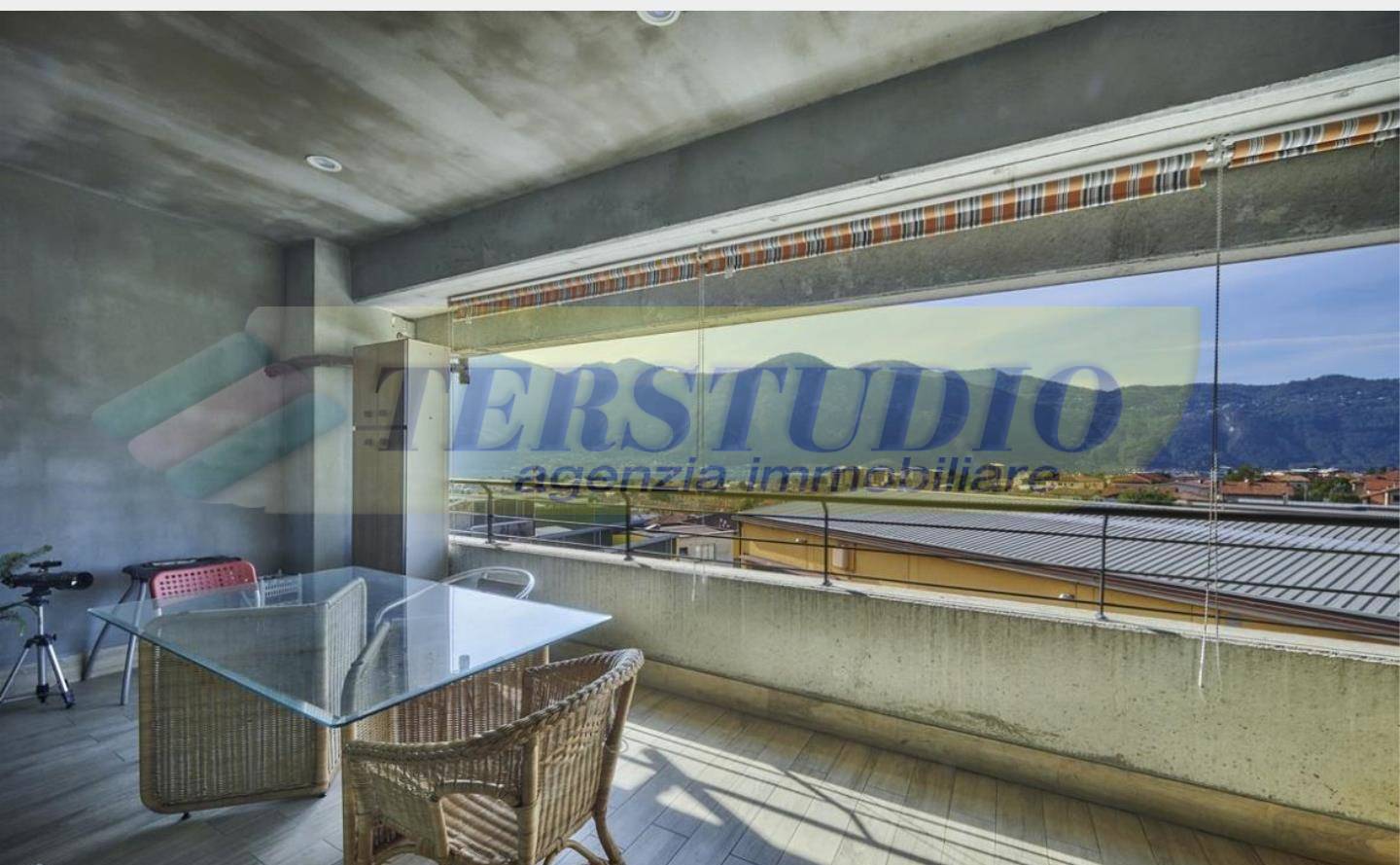 Quadrilocale in vendita a Mandello del Lario