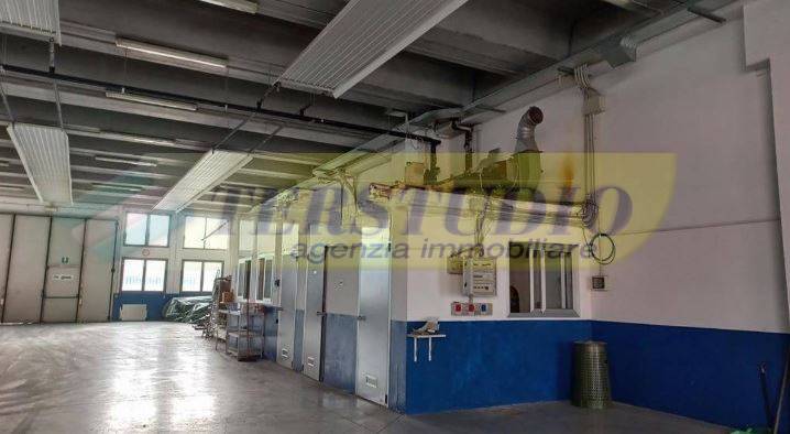 Capannone in vendita a Bellusco