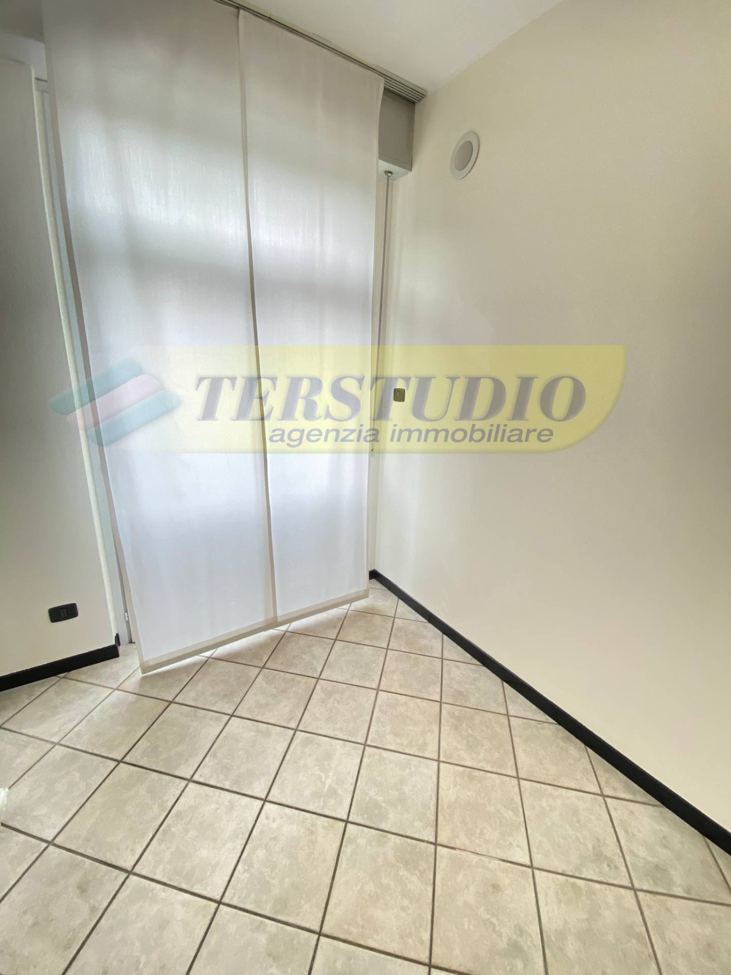 Studio/Ufficio in affitto a Ponte San Pietro