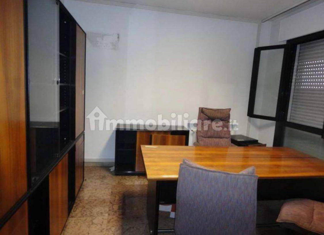 Capannone in vendita a Bottanuco