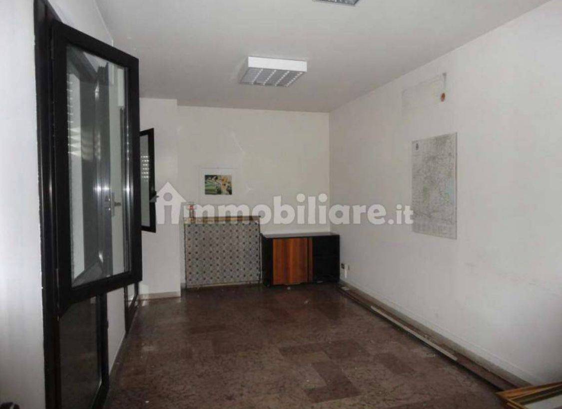 Capannone in vendita a Bottanuco