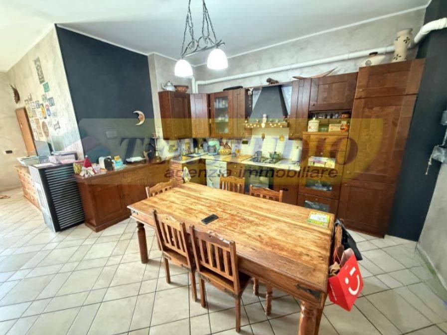 Trilocale in vendita a Capriate San Gervasio, Capriate