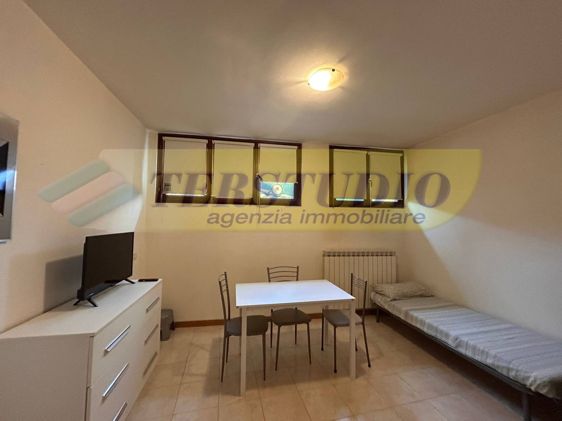 Monolocale in affitto a Pontida