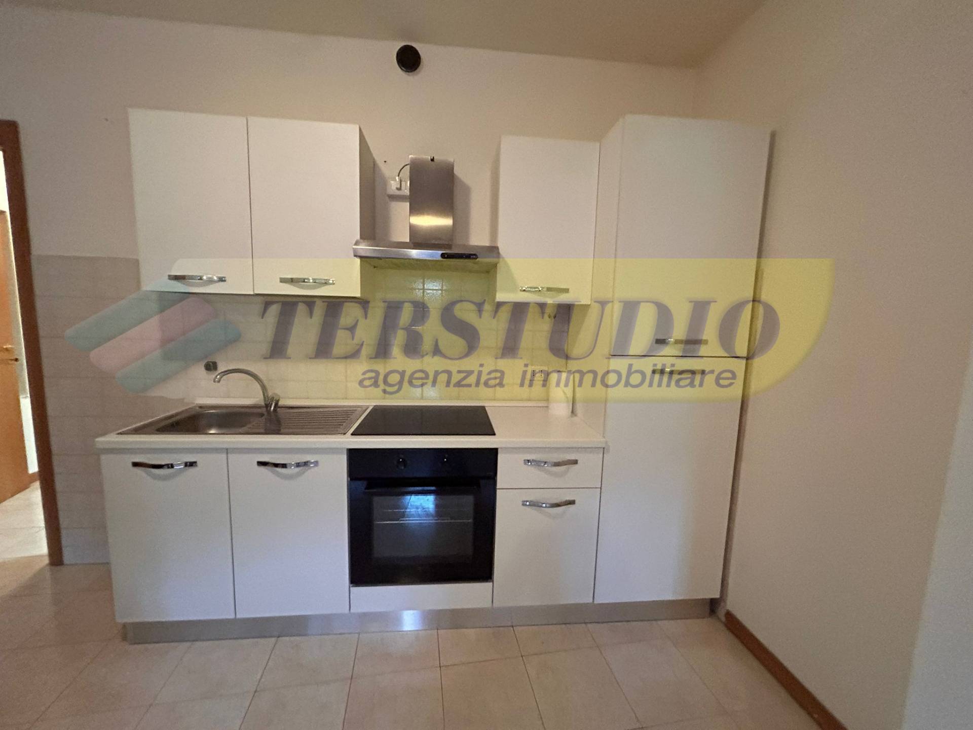 Monolocale in affitto a Pontida