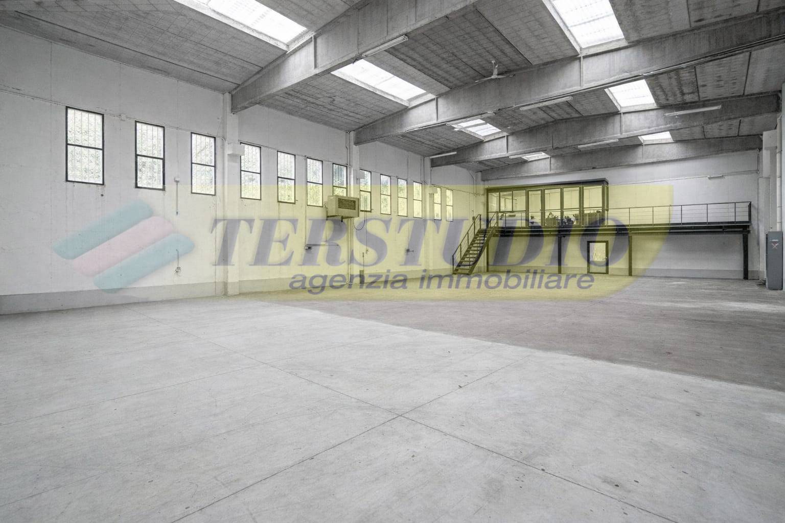 Capannone in vendita a Verdellino