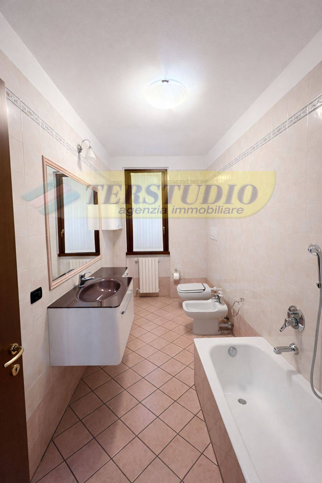 Villa in vendita a Villa d'Adda