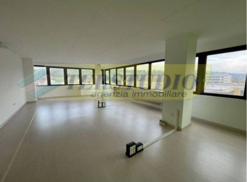 Studio/Ufficio in affitto a Vaprio d'Adda