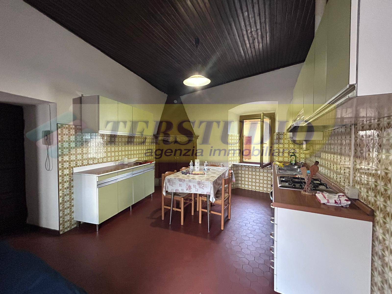 Trilocale in vendita a Caprino Bergamasco, Sant'Antonio