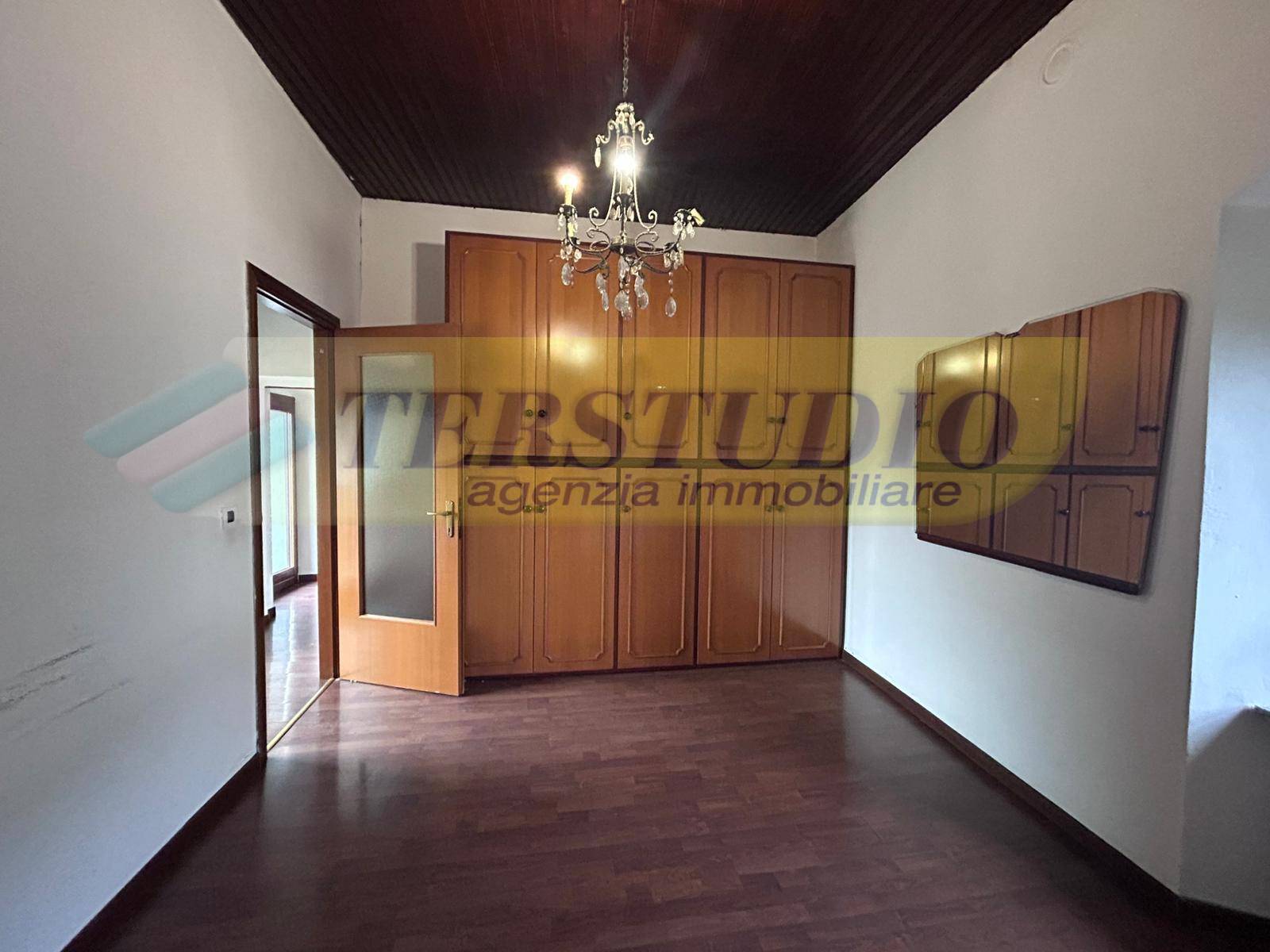 Trilocale in vendita a Caprino Bergamasco, Sant'Antonio