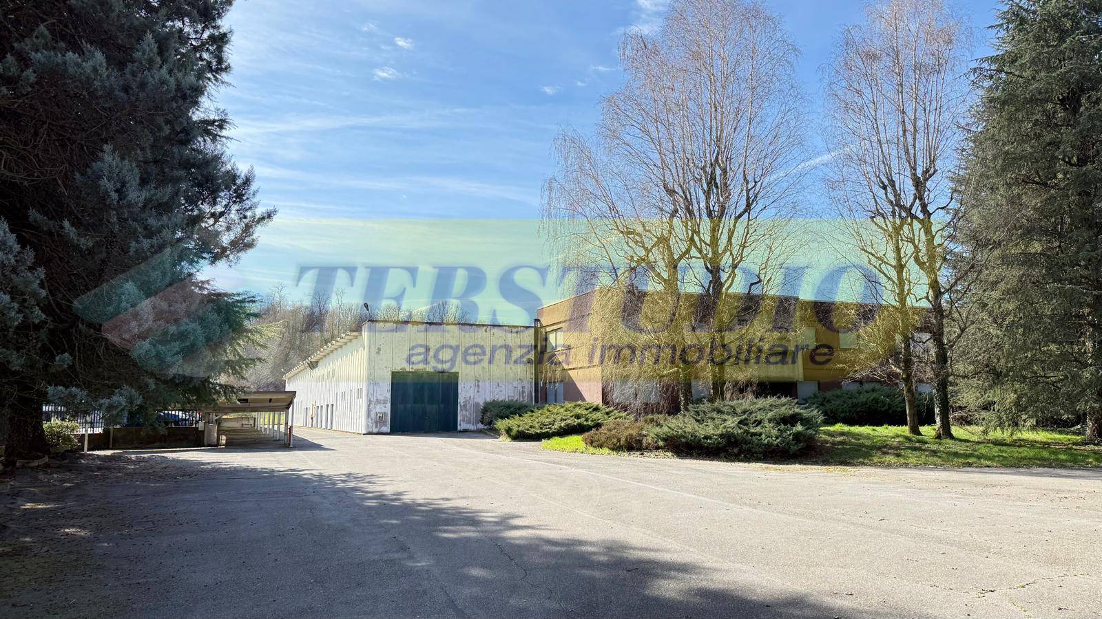 Capannone in vendita a Sirone