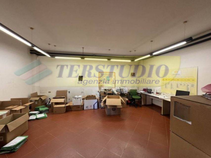 Capannone in vendita a Santa Maria Ho