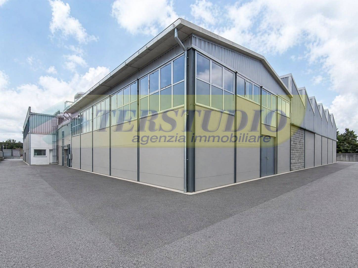 Capannone in vendita a Capriate San Gervasio