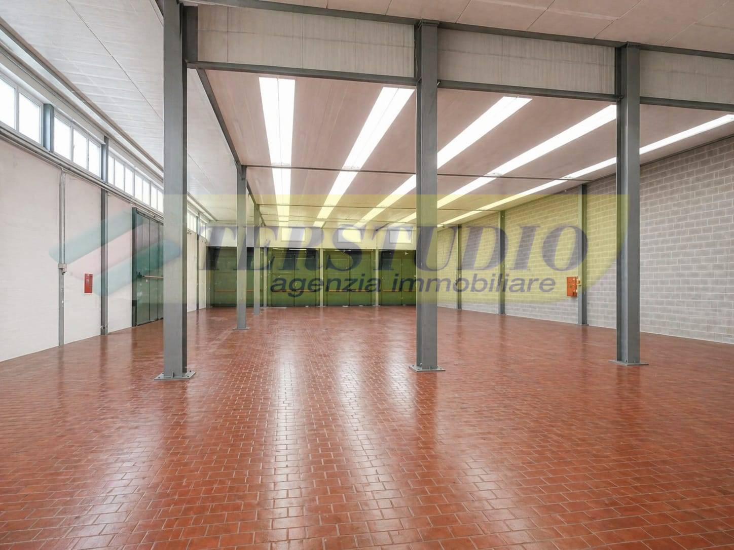 Capannone in vendita a Capriate San Gervasio