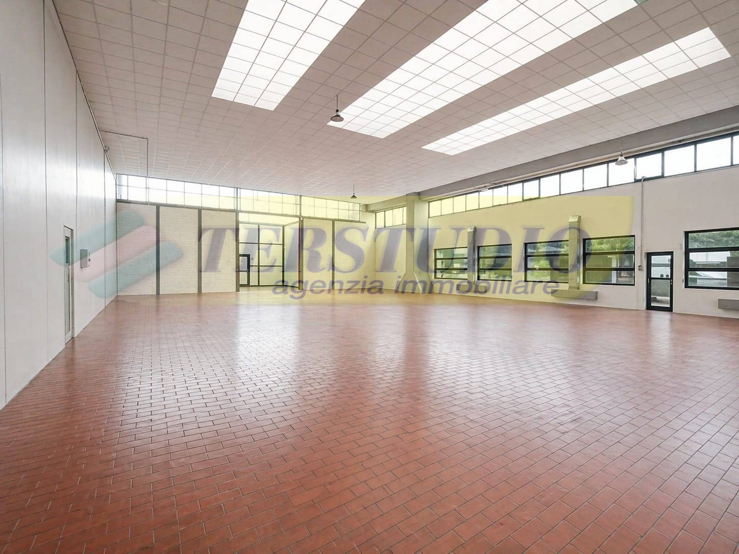 Capannone in vendita a Capriate San Gervasio