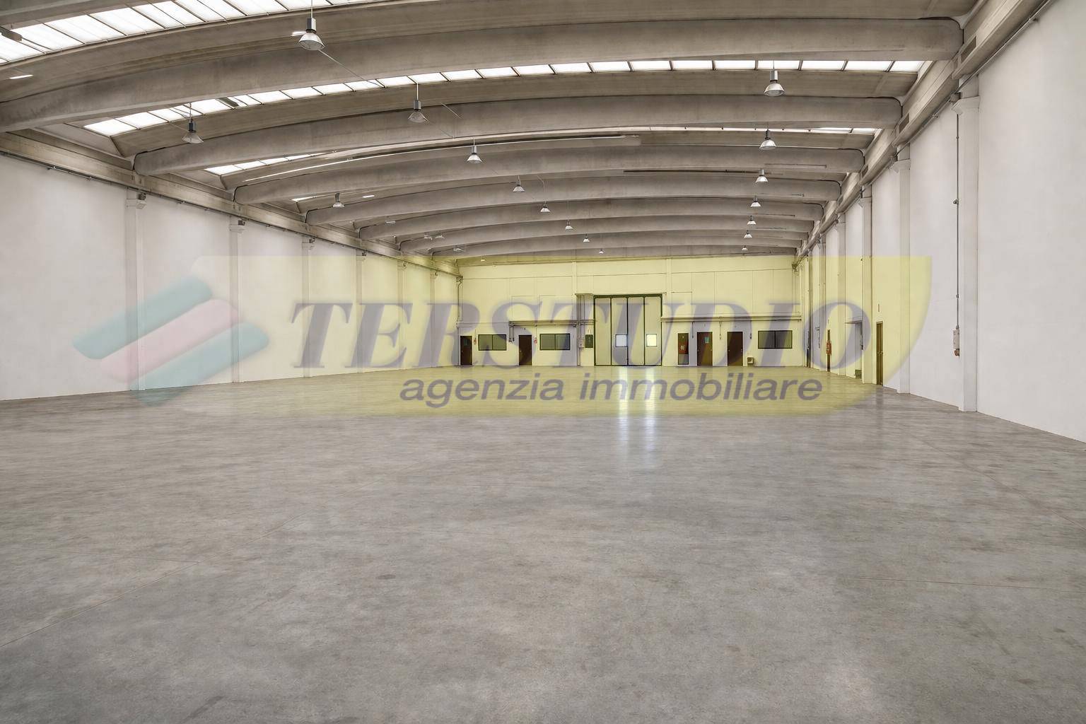 Capannone in vendita a Lecco