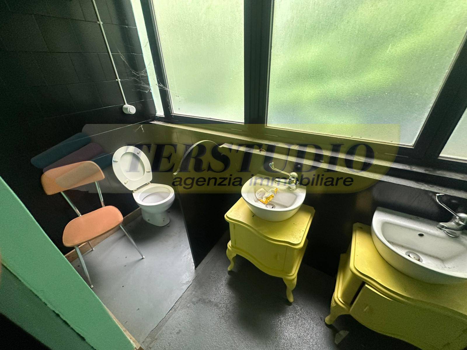 Capannone in vendita a Mandello del Lario