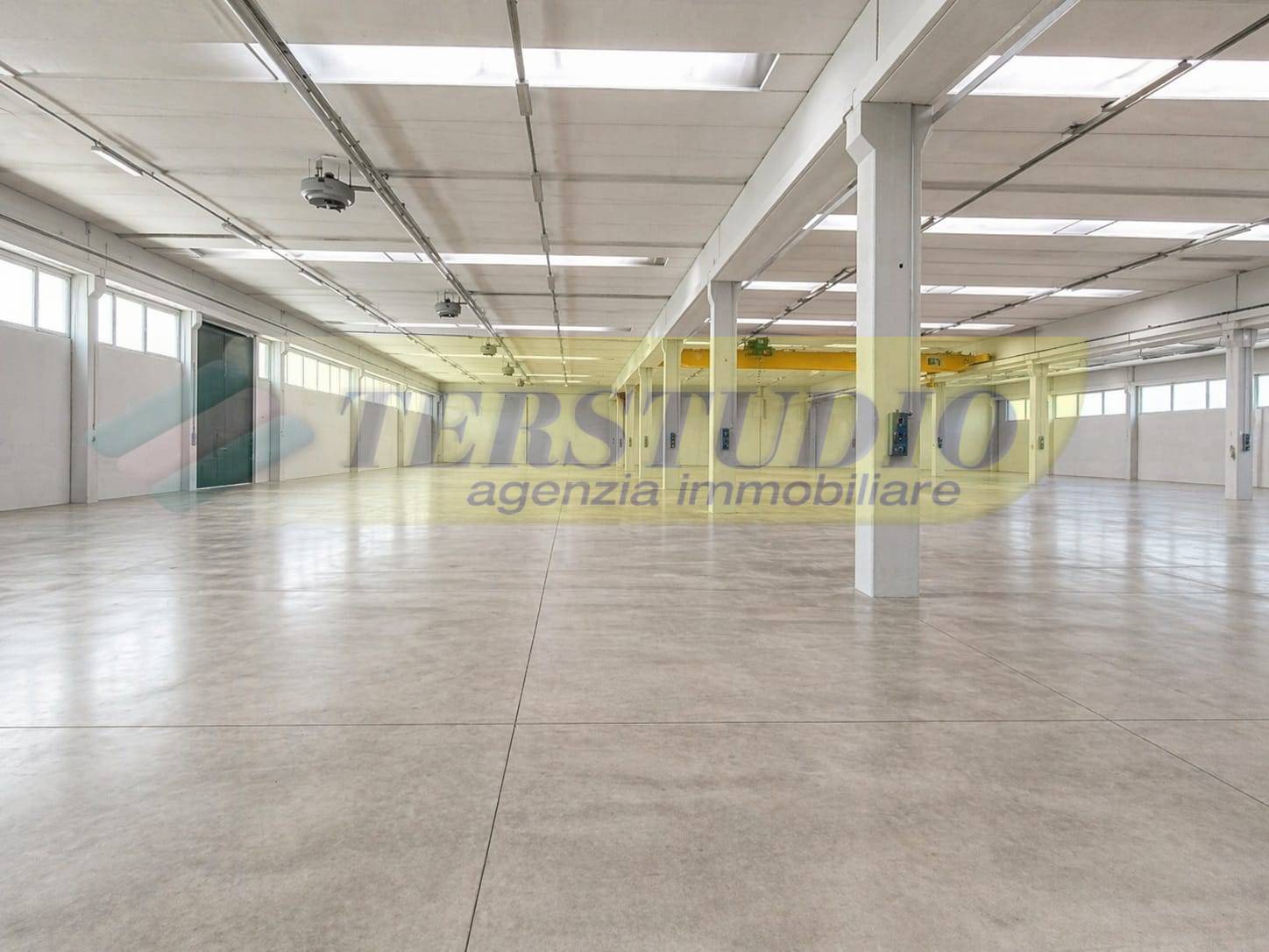 Capannone in vendita a Bottanuco