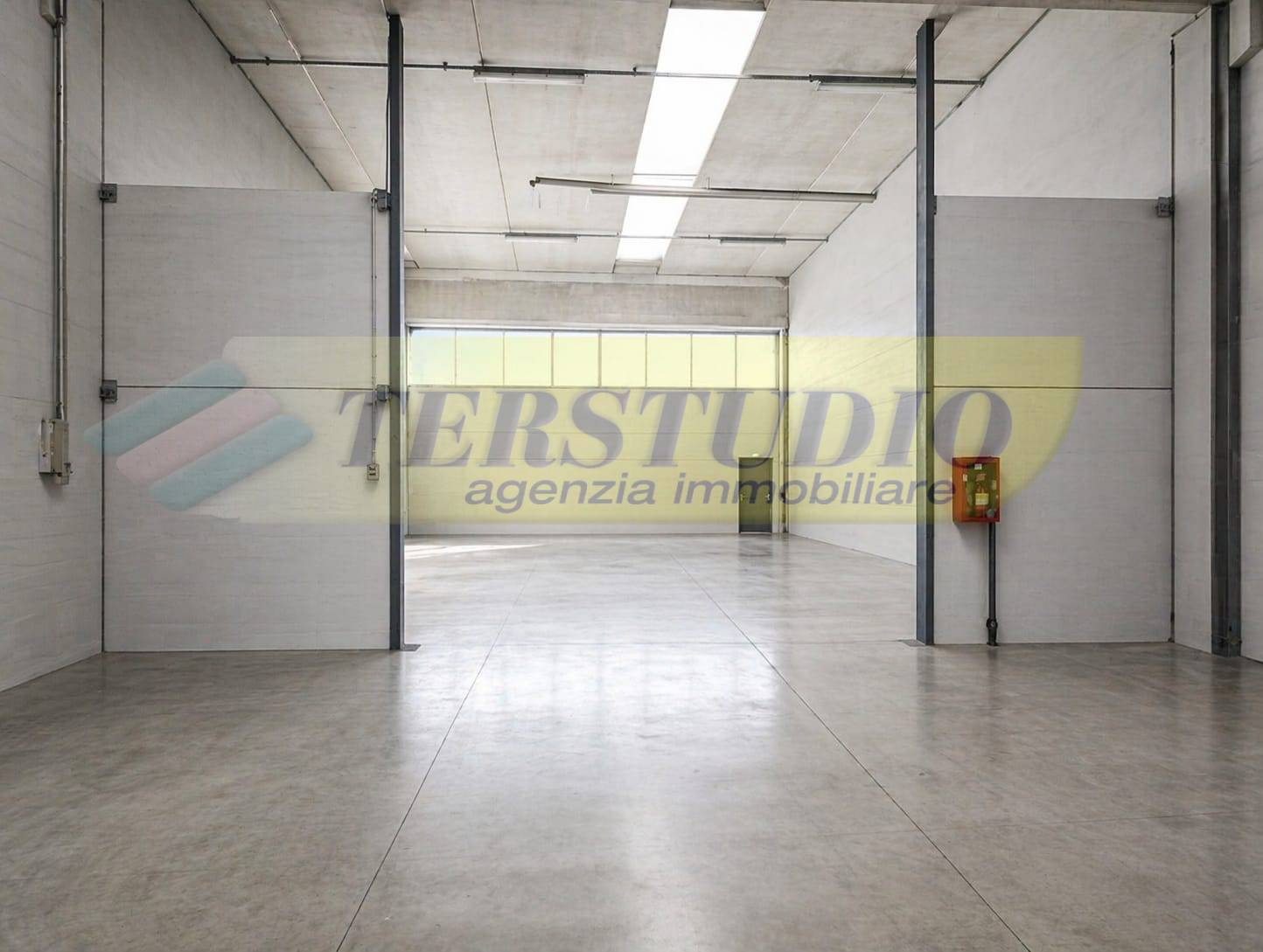 Capannone in vendita a Bottanuco