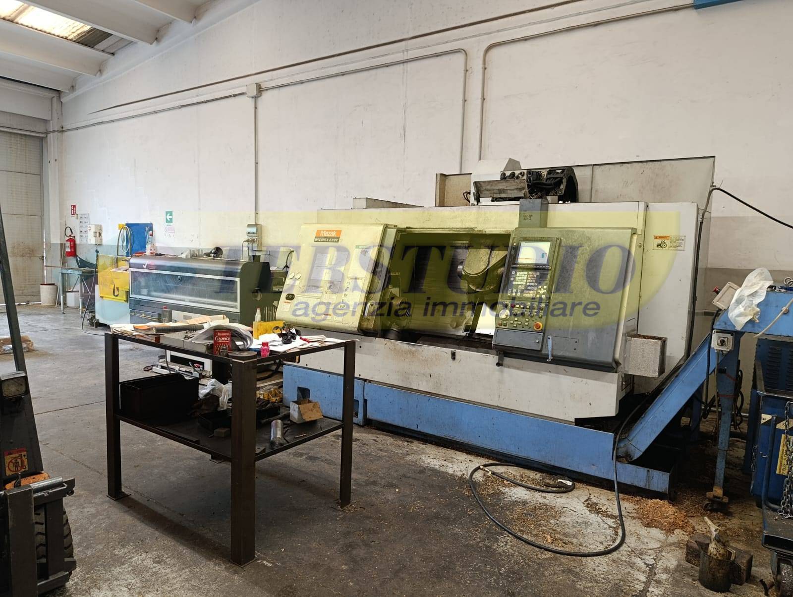 Magazzino in vendita a Brembate di Sopra