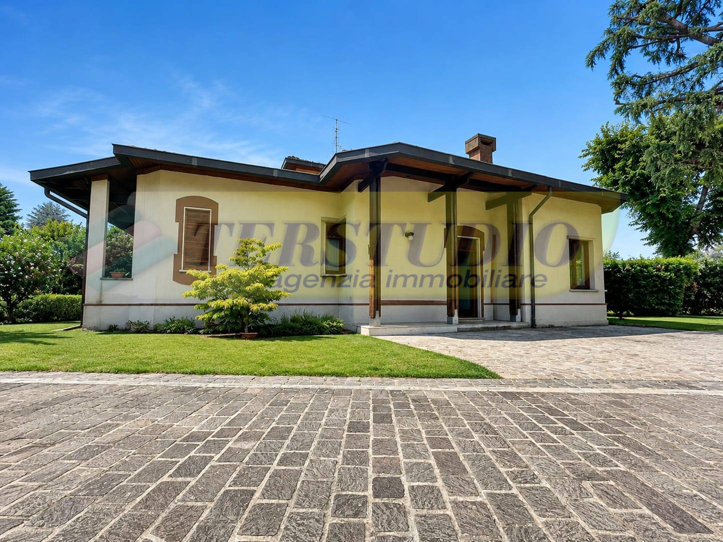 Villa in vendita a Presezzo