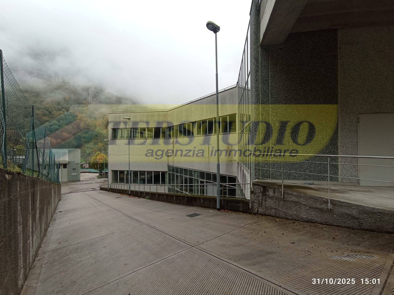 Capannone in vendita a Lecco