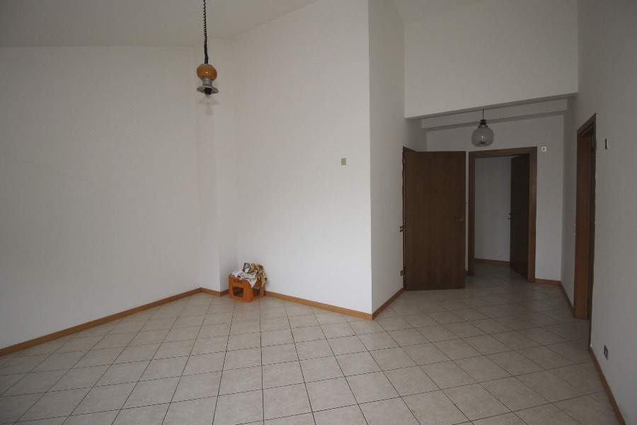 Quadrilocale in affitto a Strozza