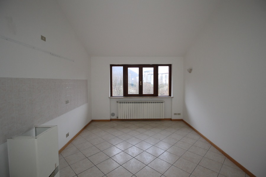 Quadrilocale in affitto a Strozza