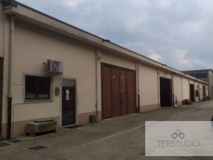 Capannone in affitto a Brembate di Sopra