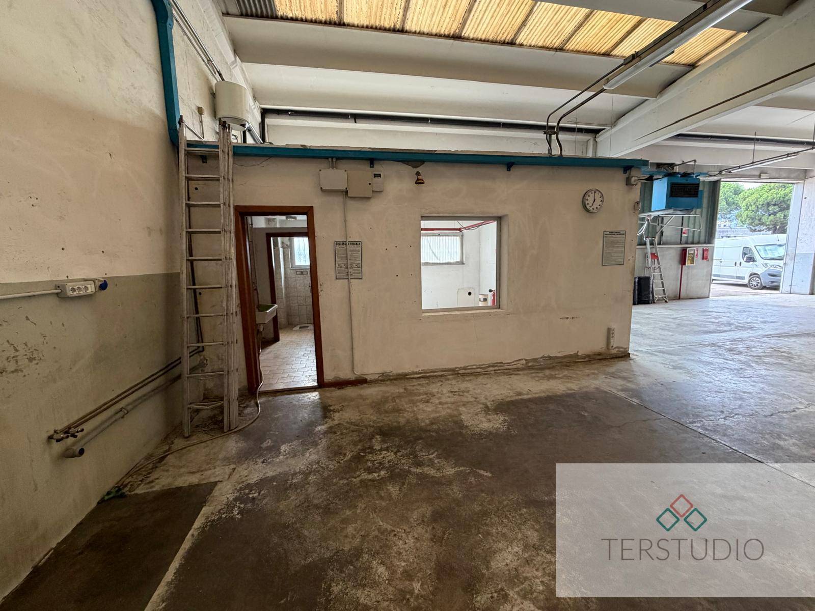 Capannone in affitto a Brembate di Sopra