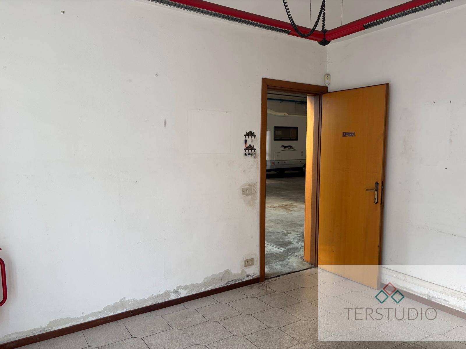 Capannone in affitto a Brembate di Sopra