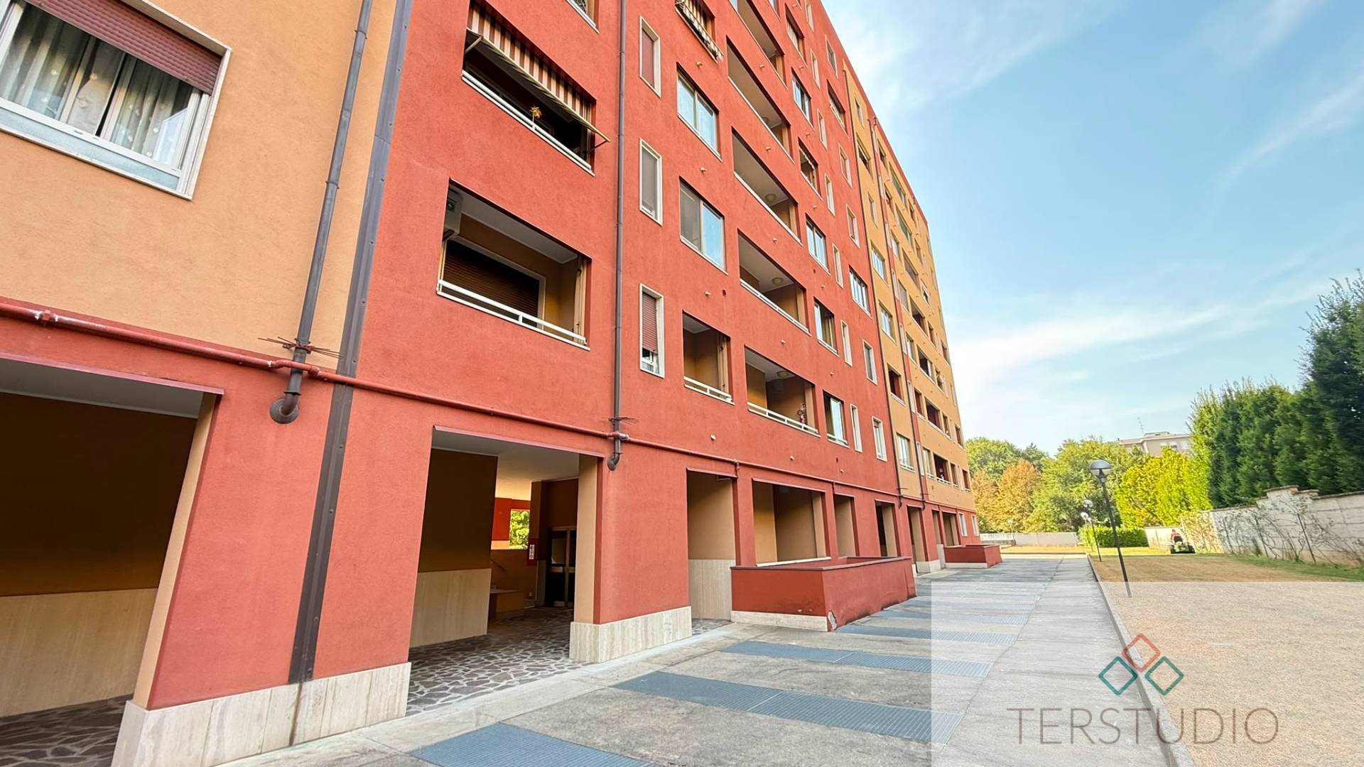 Trilocale in vendita a Monza, Cederna