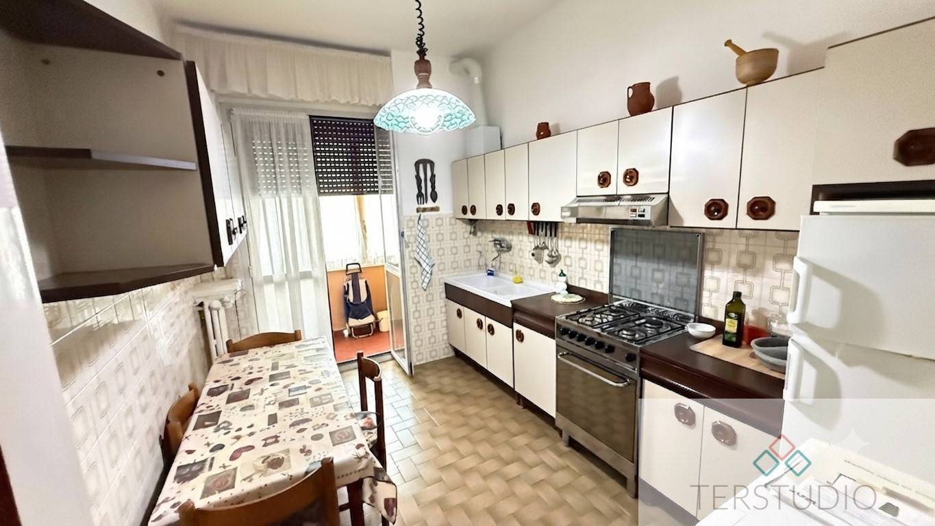 Trilocale in vendita a Monza, Cederna