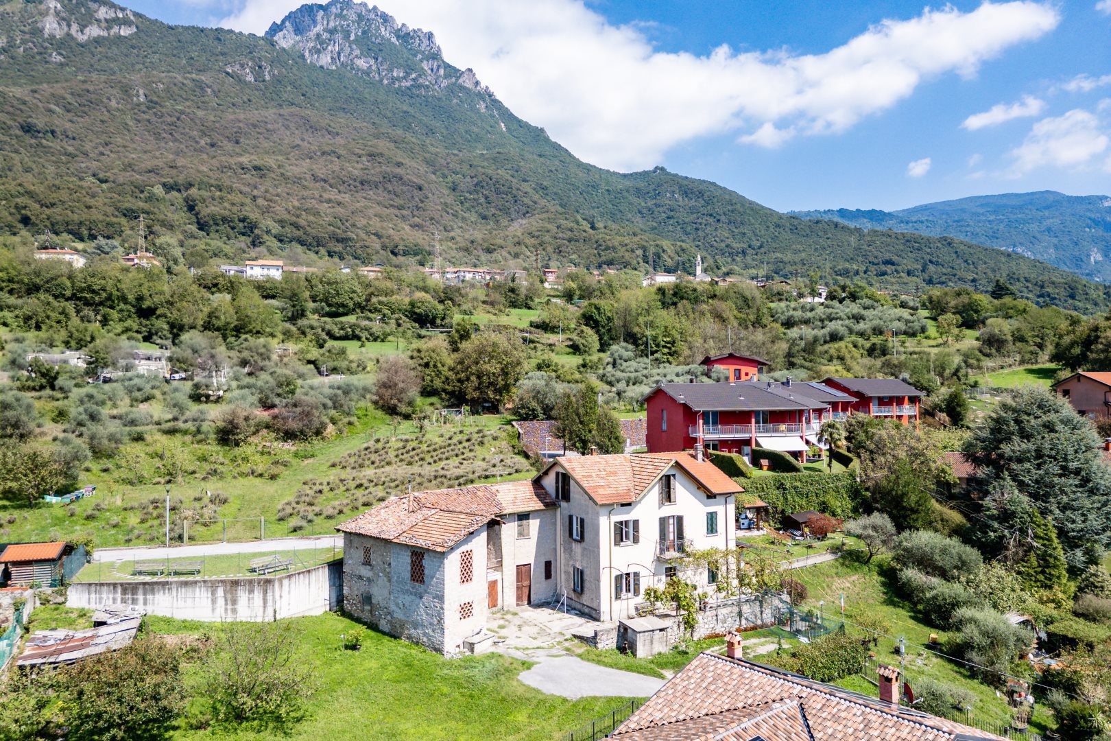 Casa indipendente vista lago a Mandello del Lario