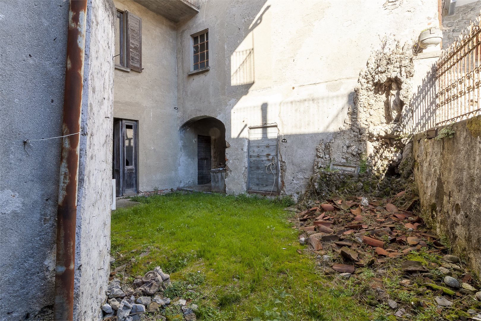 Casa indipendente in vendita a Abbadia Lariana