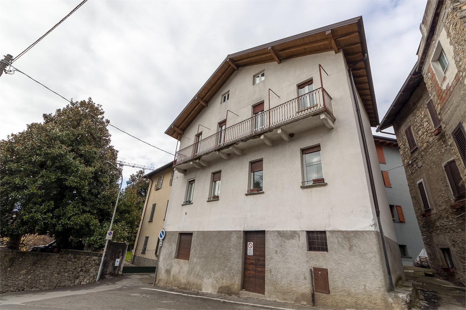 Casa indipendente in vendita a Mandello del Lario