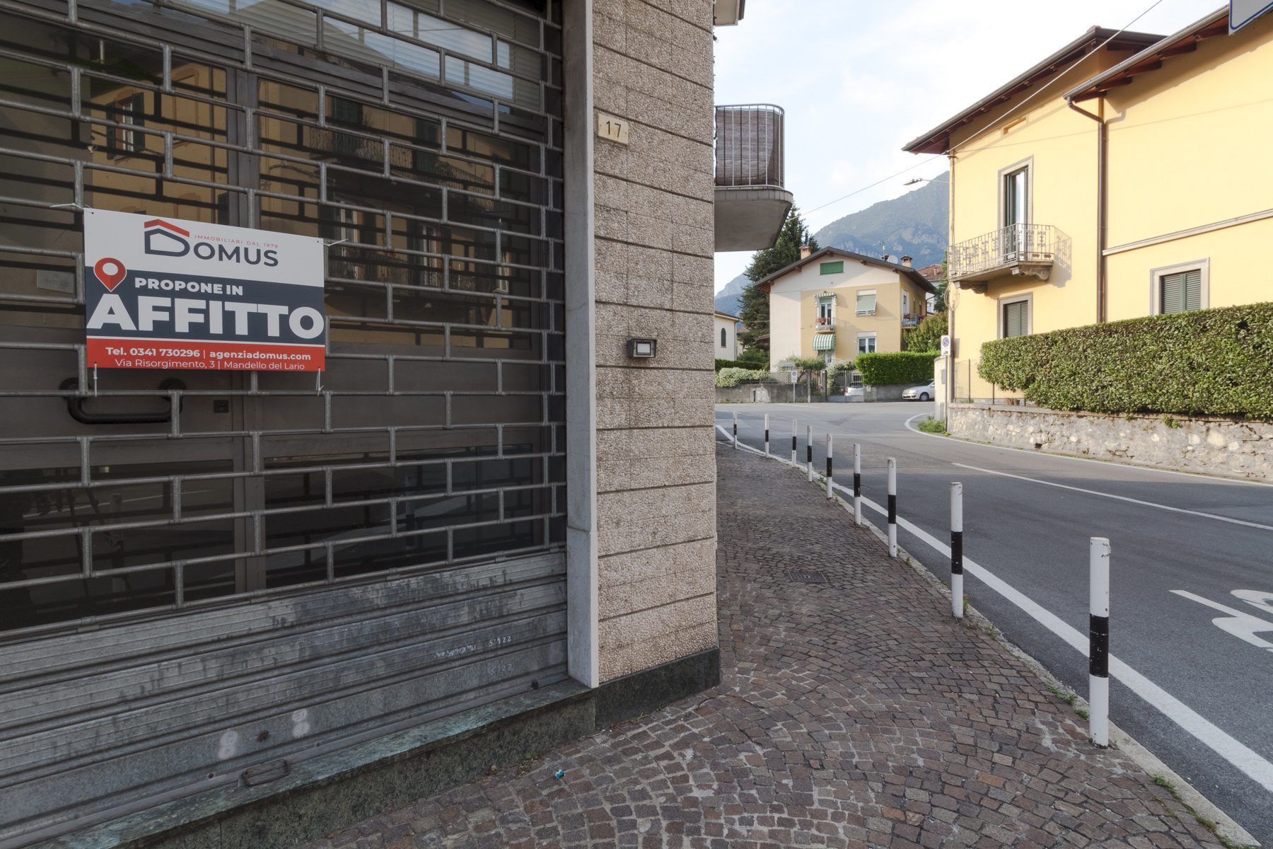 Locale commerciale in affitto a Mandello del Lario