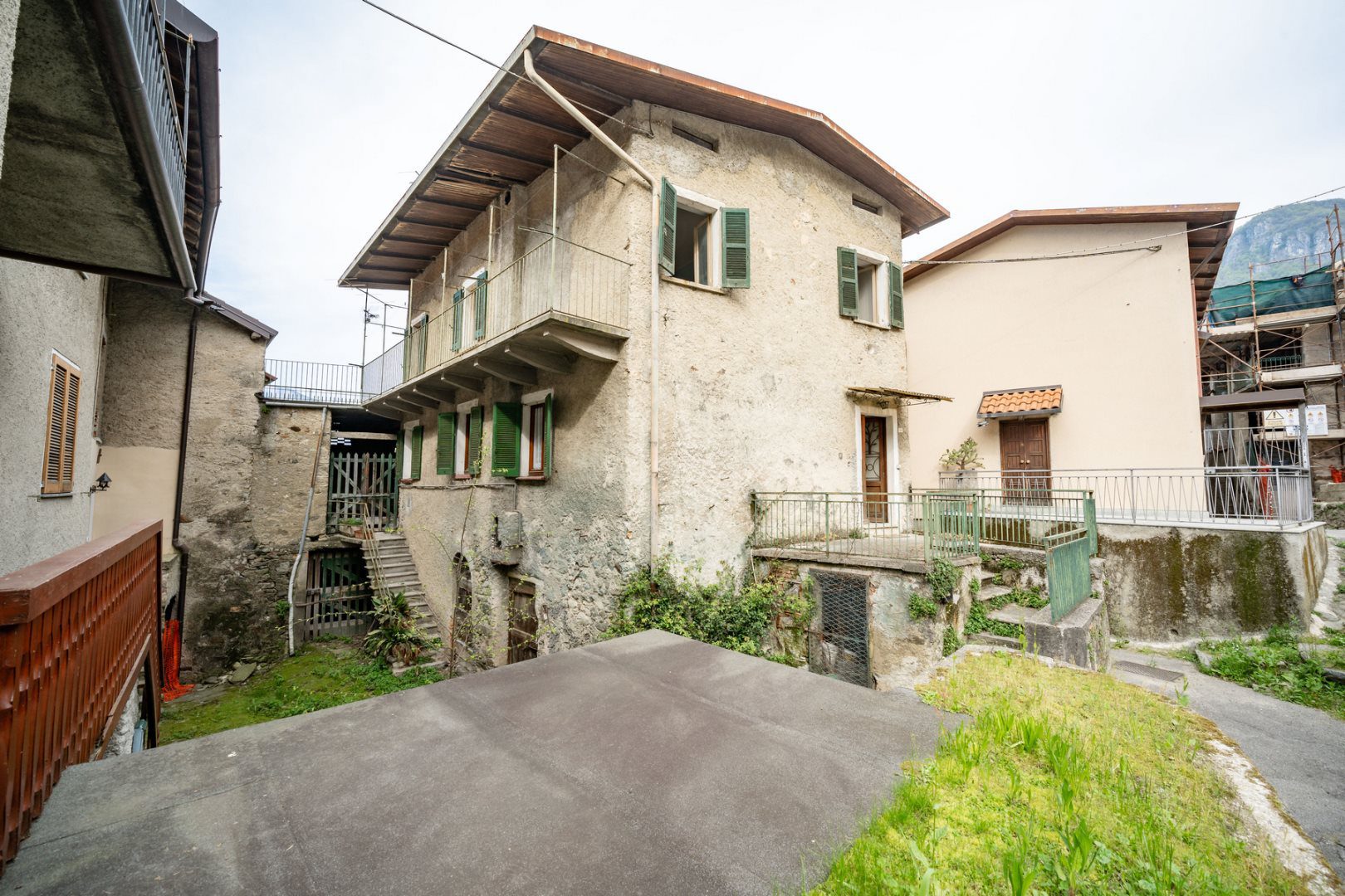 Casa indipendente in vendita a Mandello del Lario