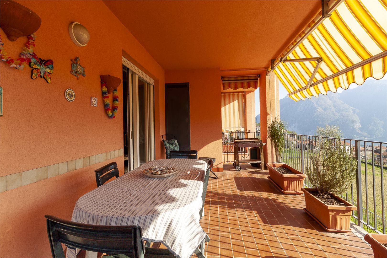 Quadrilocale in vendita a Abbadia Lariana