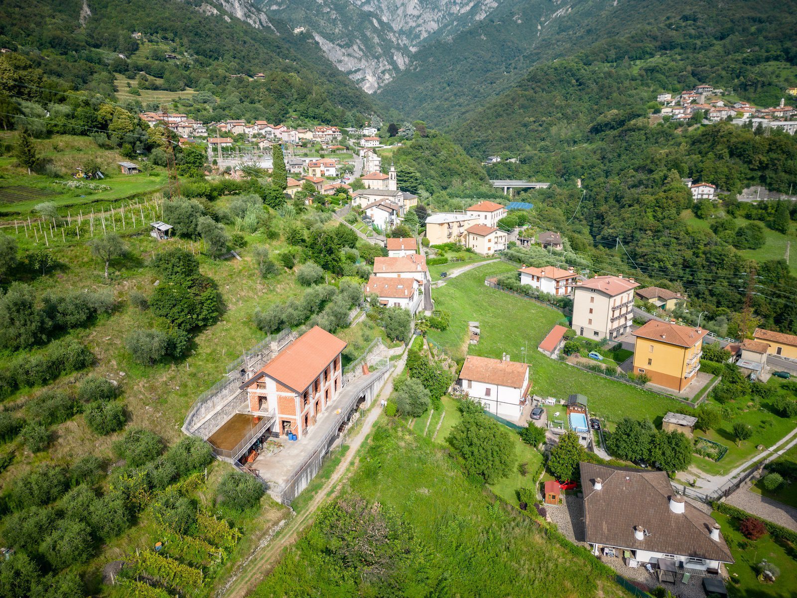 Terreno in vendita a Mandello del Lario