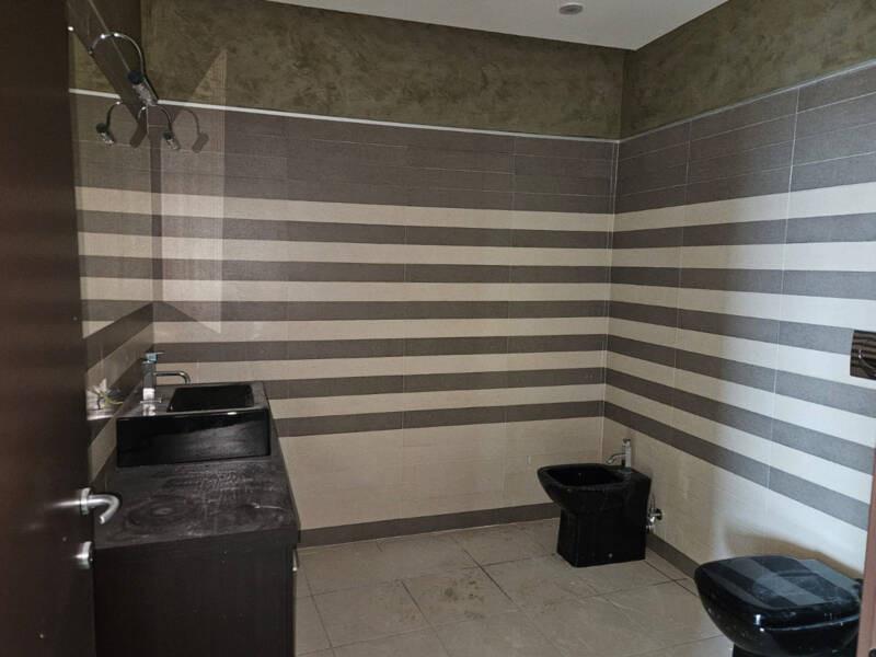 Ufficio in vendita a Cascina