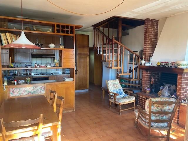 Casa indipendente con giardino a Cascina