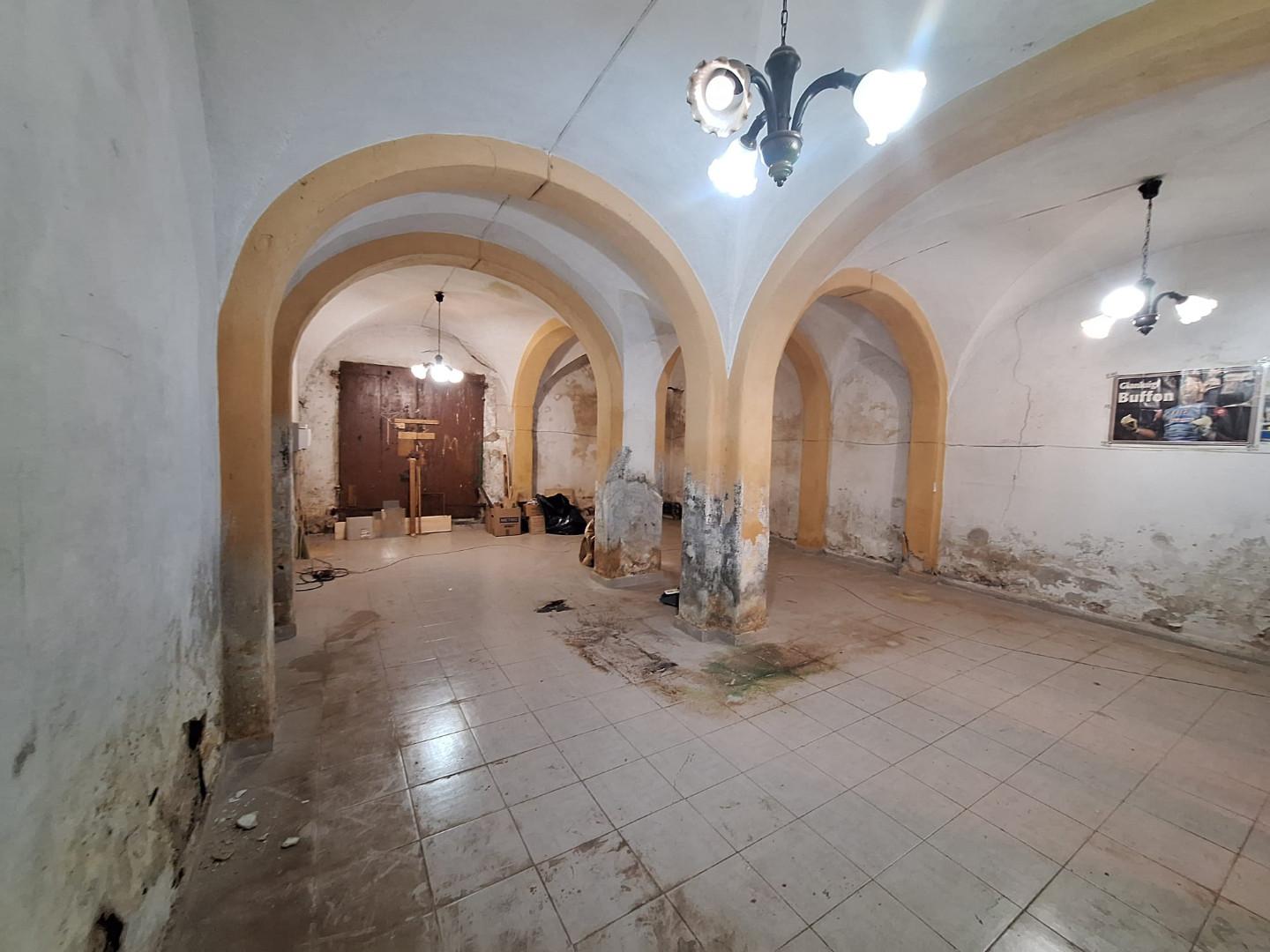 Laboratorio da ristrutturare a Cascina