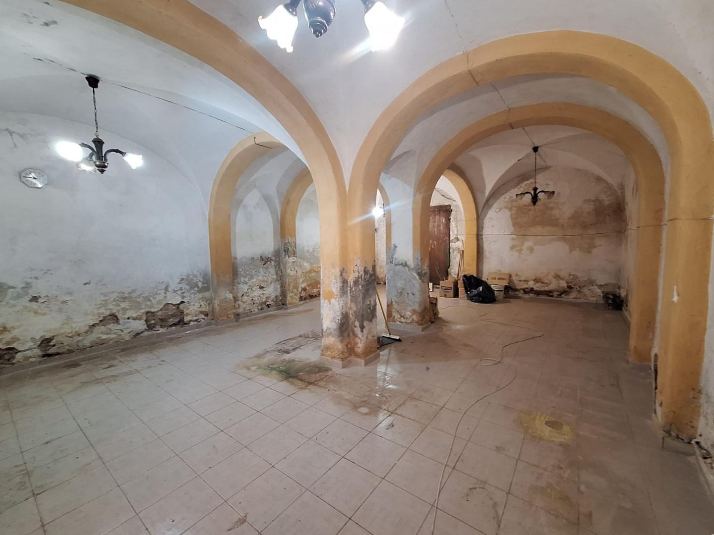 Laboratorio da ristrutturare a Cascina