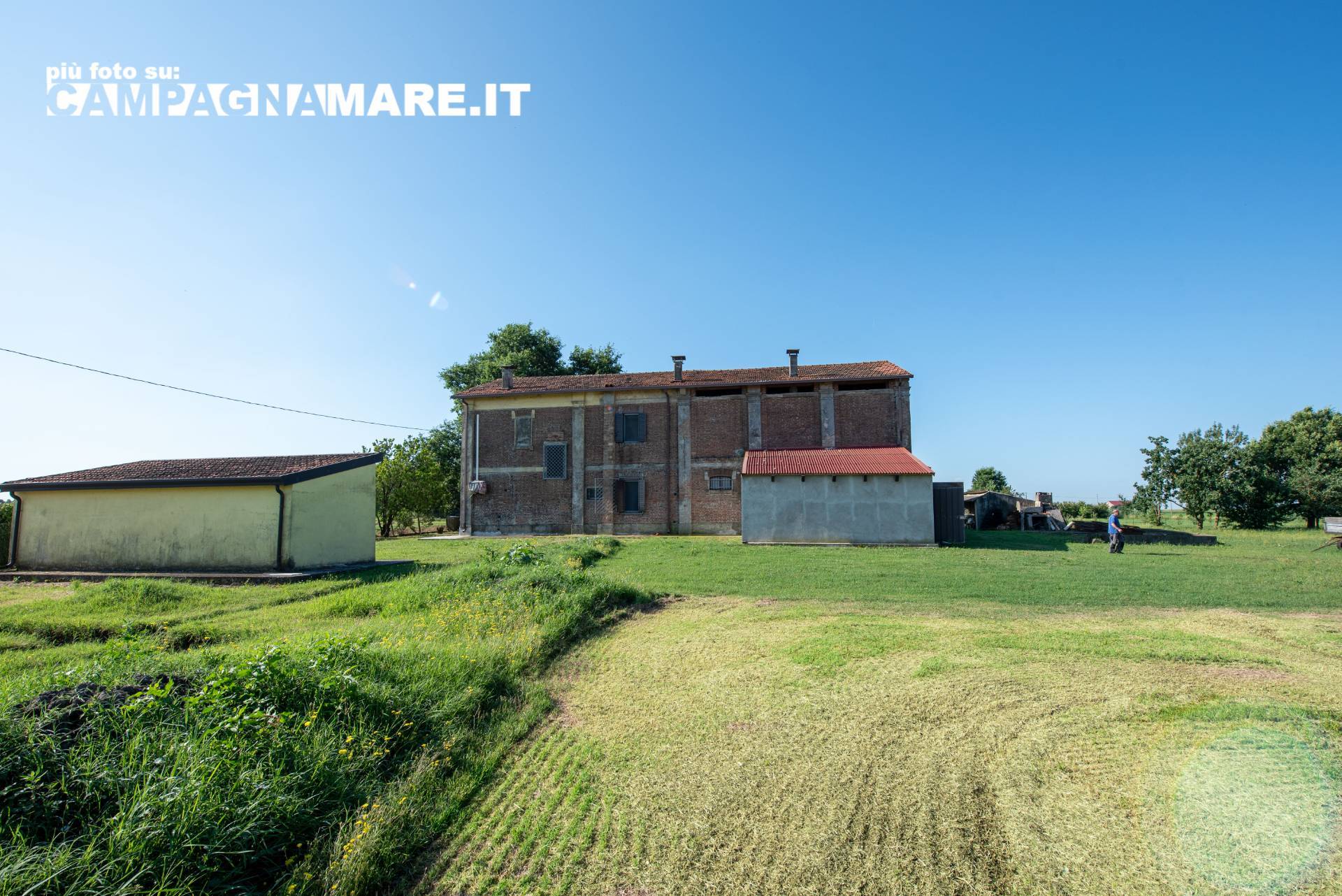 Casale in vendita a Jolanda di Savoia