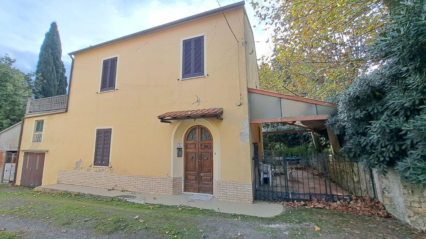 Casa indipendente con giardino a Rosignano Marittimo