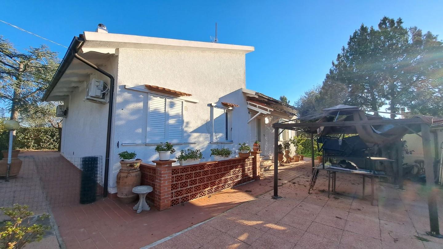 Casa indipendente con giardino a Rosignano Marittimo